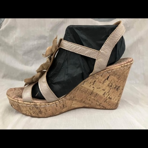 Women's size 10 B.O.C. Bronze Tan platform / wedge Sandals - Picture 6 of 13